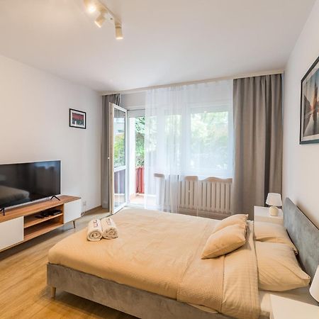 Apartamento Krakow Czyzyny - Terrace By Rentujemy Exterior foto