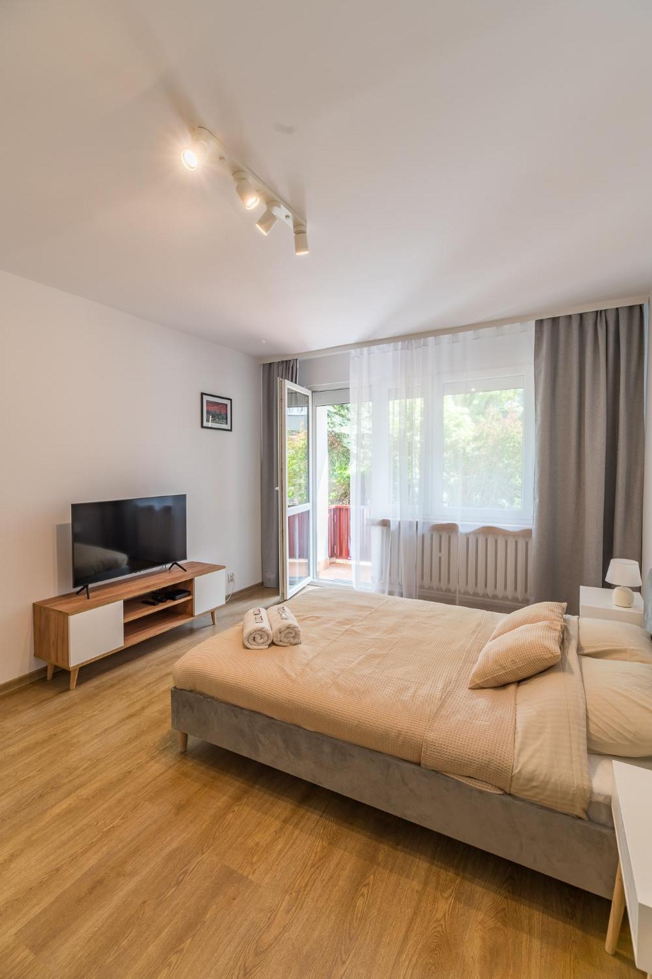 Apartamento Krakow Czyzyny - Terrace By Rentujemy Exterior foto